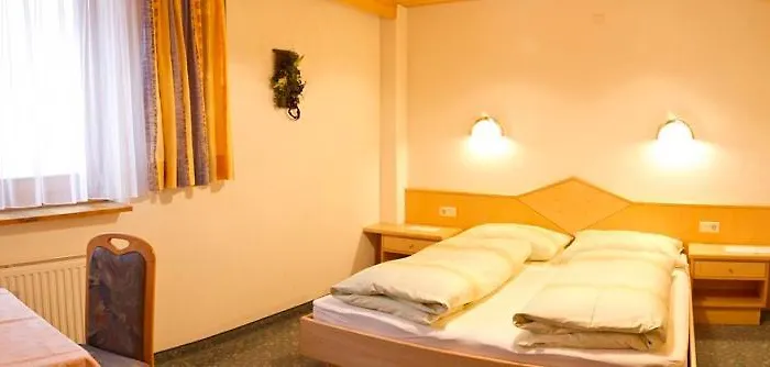 Couette-café Haus Julia 3*